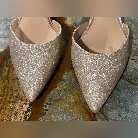 Jewel Badgley Mischka Raleigh Gold 💛 Glitter Closed Toe Zip Kitten Heels 7 1/2” - Picture 6 of 12